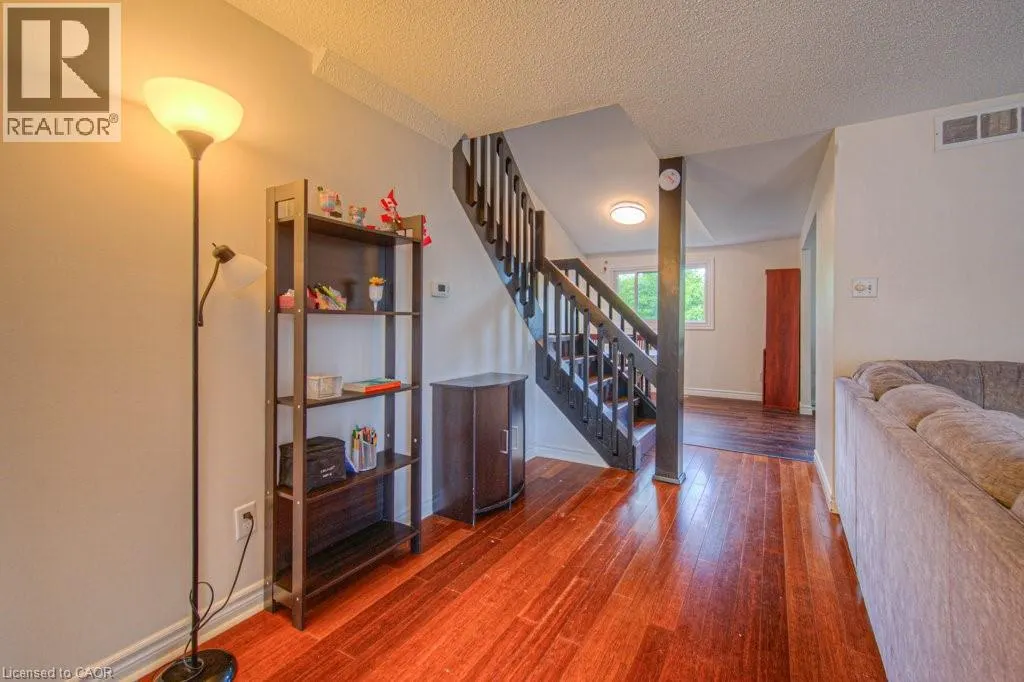44 FROBISHER Court