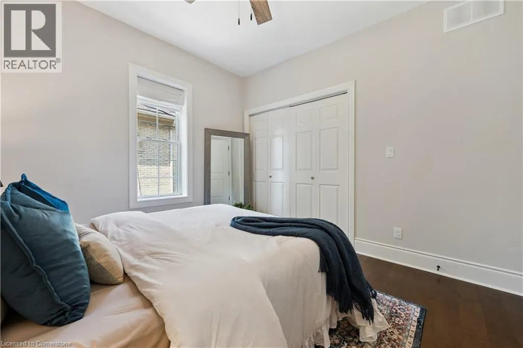 13 RIVERSIDE Drive W