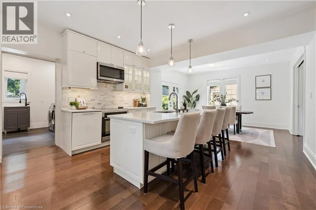 13 RIVERSIDE Drive W