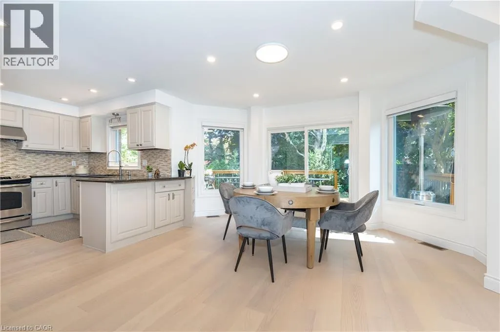 327 NORTHWOOD Drive