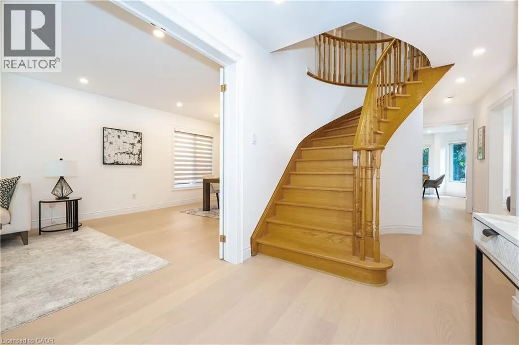 327 NORTHWOOD Drive