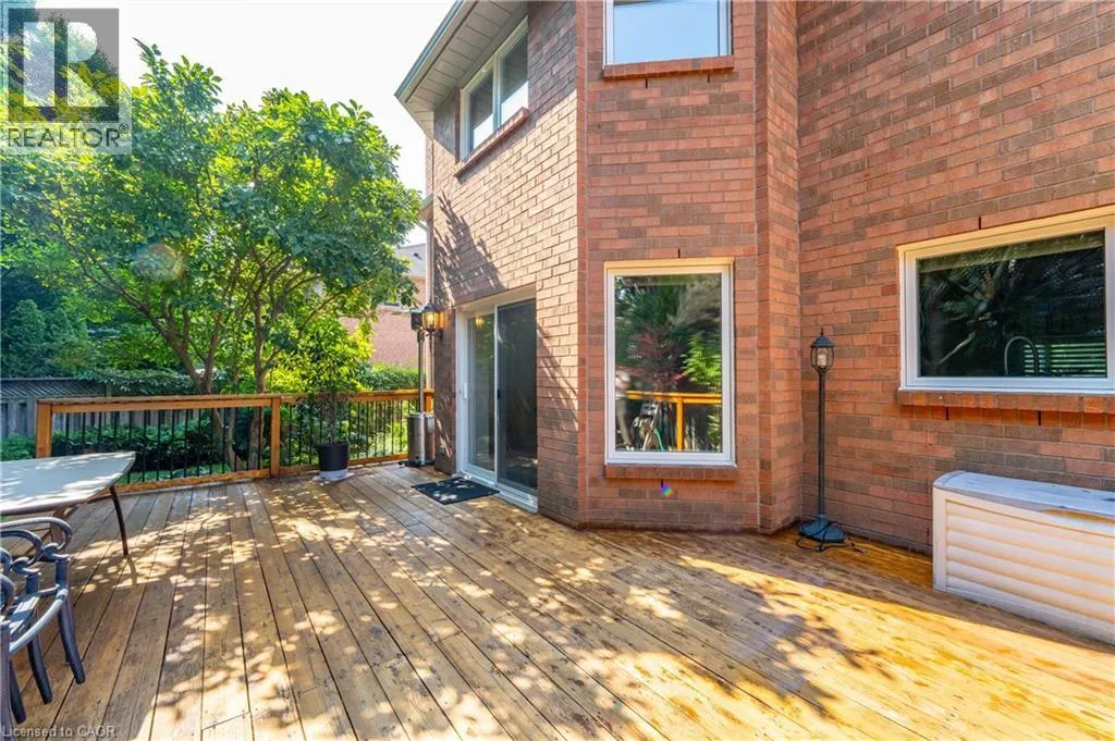 327 NORTHWOOD Drive