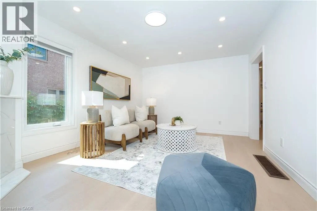327 NORTHWOOD Drive