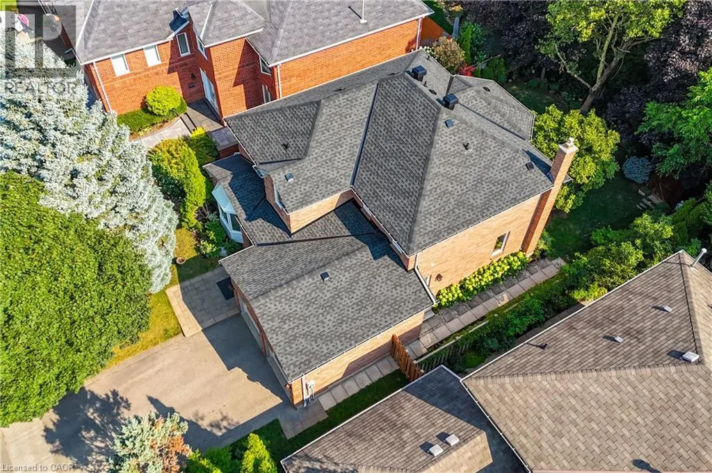 327 NORTHWOOD Drive