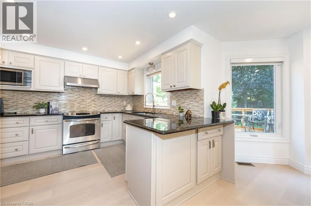 327 NORTHWOOD Drive