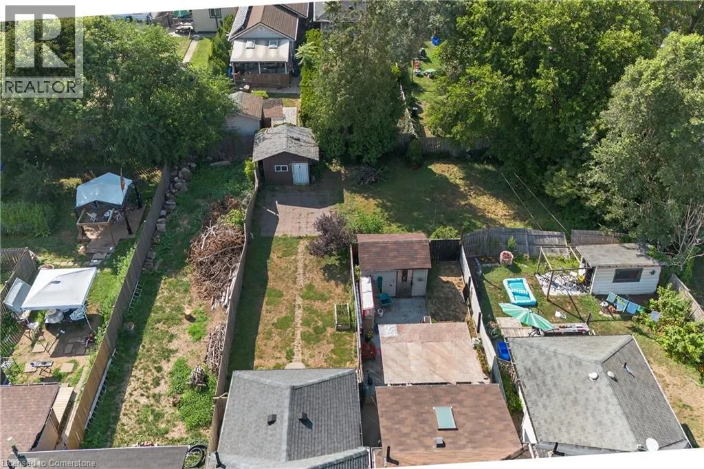 111 HILLYARD Street