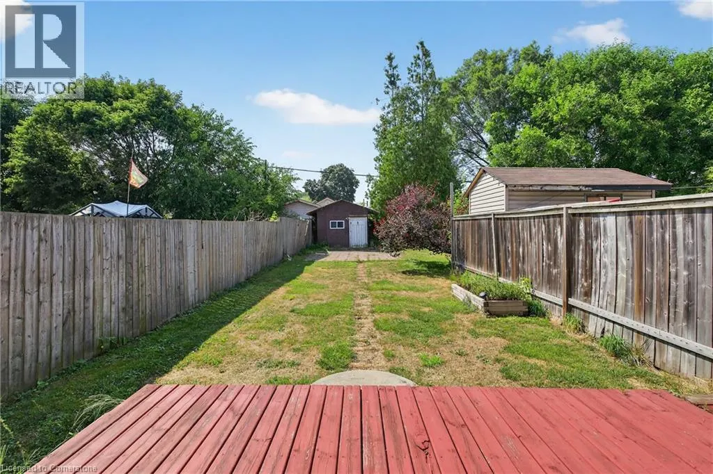 111 HILLYARD Street