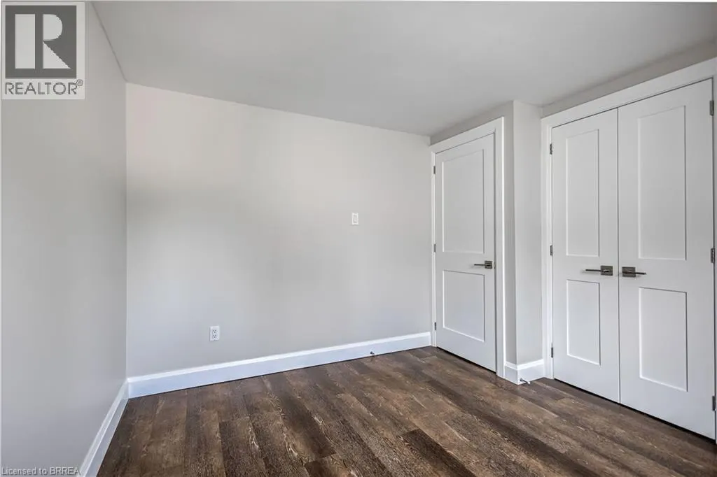 8 OAKHILL Drive Unit# A, #A