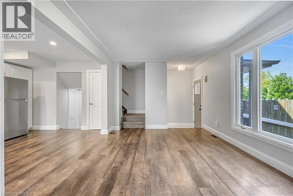 8 OAKHILL Drive Unit# A, #A