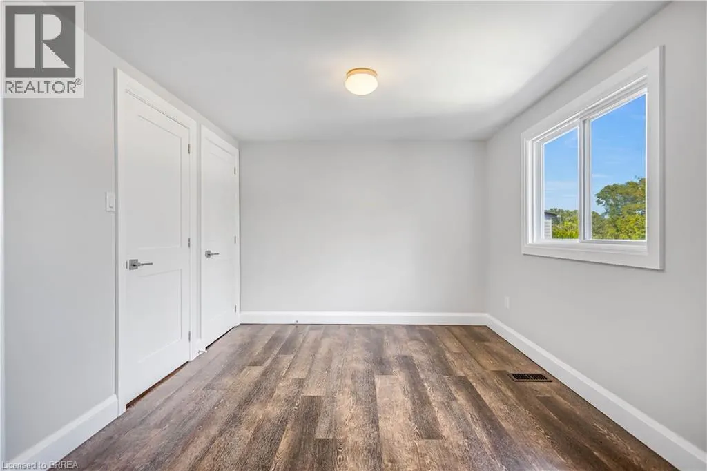 8 OAKHILL Drive Unit# A, #A