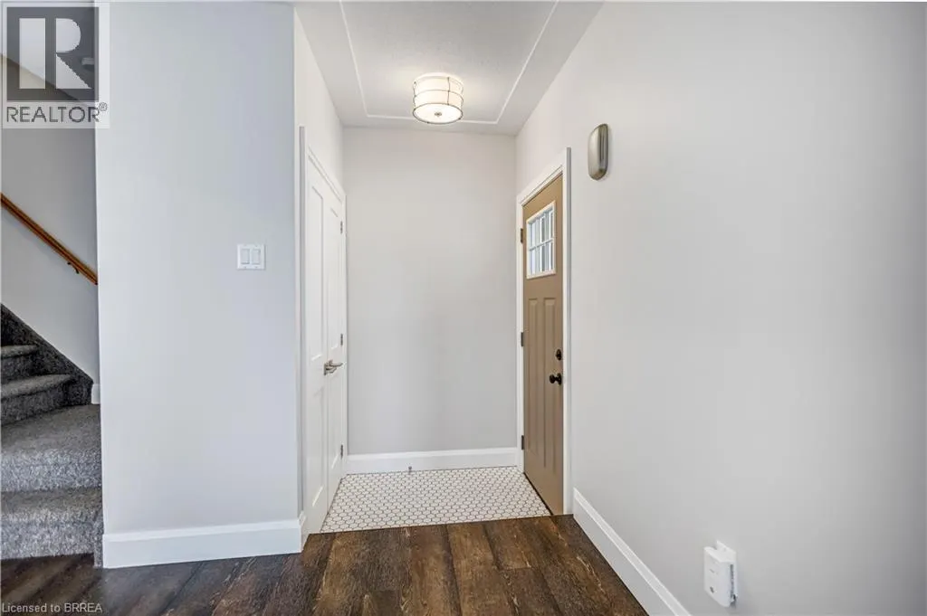 8 OAKHILL Drive Unit# A, #A