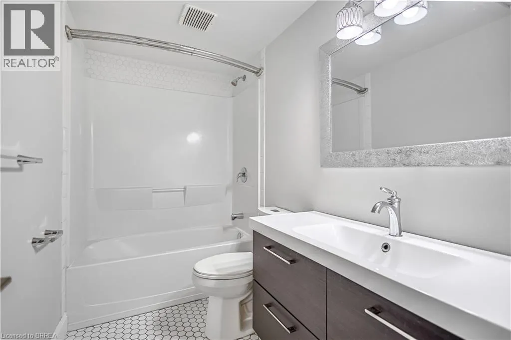 8 OAKHILL Drive Unit# A, #A