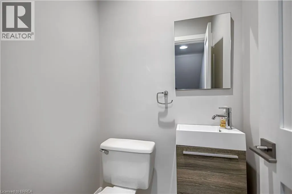 8 OAKHILL Drive Unit# A, #A