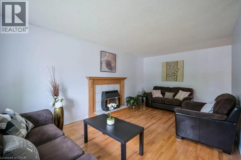 91 KIMBERLY Crescent