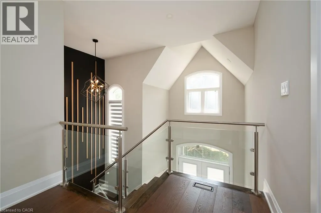 185 BURLOAK Drive
