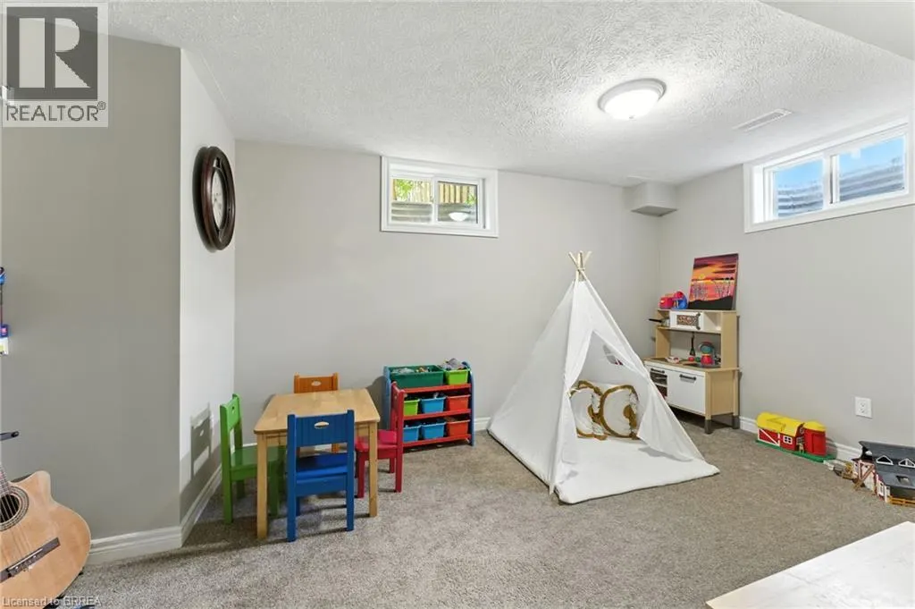 11 MACPHERSON Drive