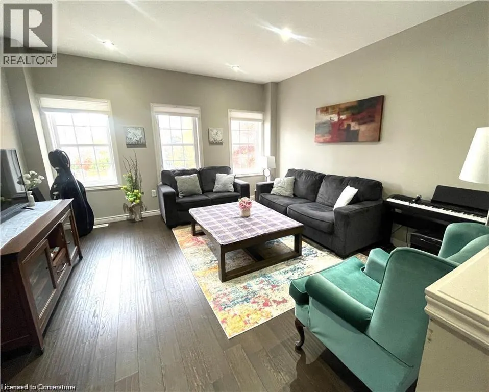 94 ROBERT PEEL Road Unit# UPPER, #UPPER