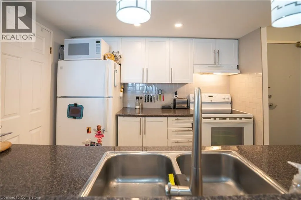 101 SUBWAY Crescent Unit# 712, #712