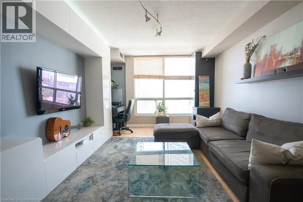 101 SUBWAY Crescent Unit# 712, #712