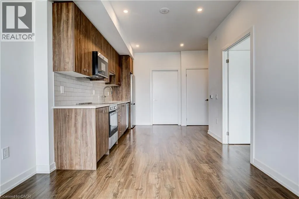 15 WELLINGTON Street S Unit# 2214, #2214