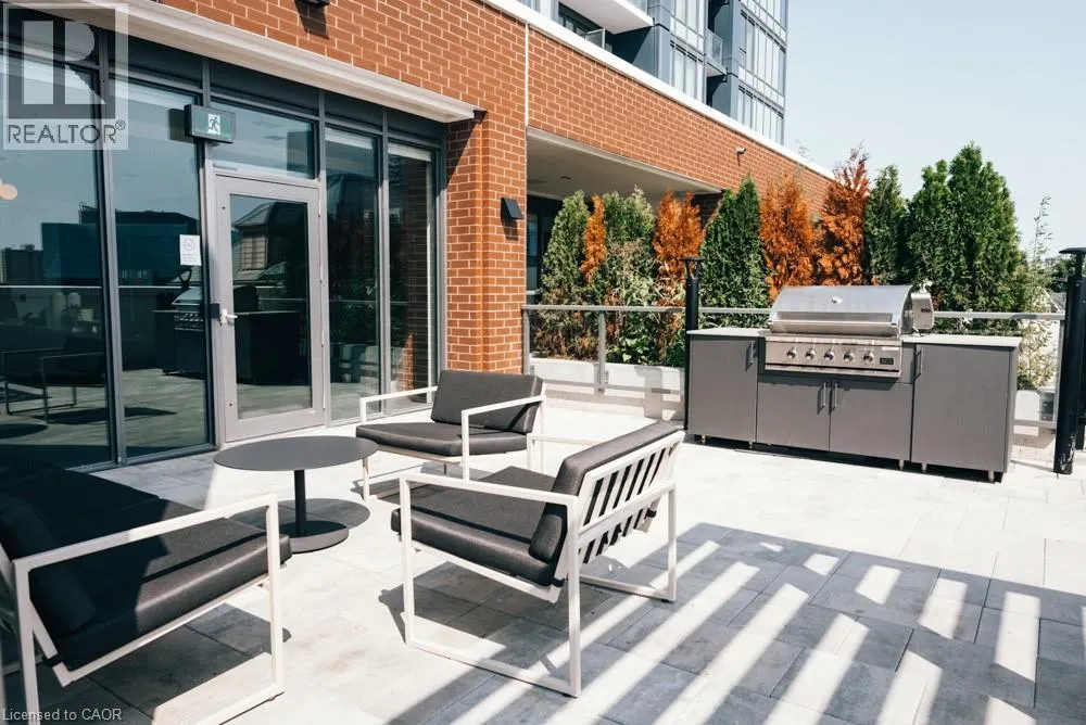 15 WELLINGTON Street S Unit# 2214, #2214