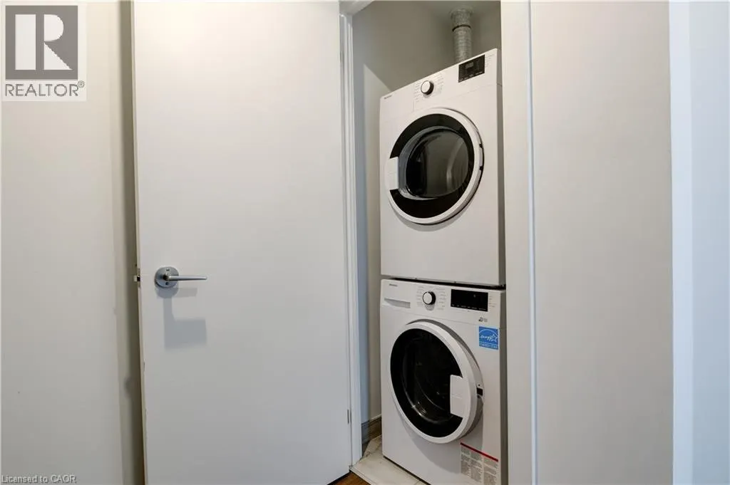 15 WELLINGTON Street S Unit# 2214, #2214