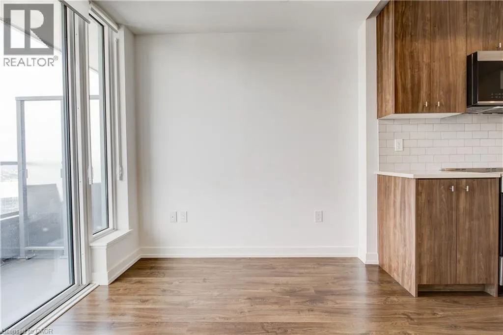 15 WELLINGTON Street S Unit# 2214, #2214