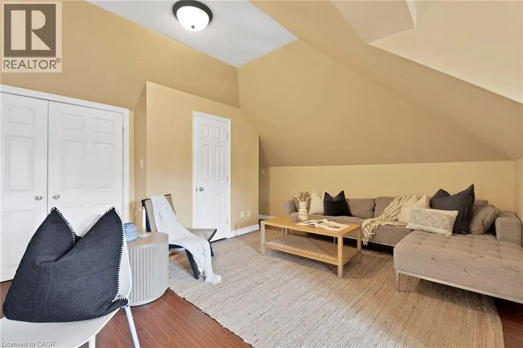 295 PLAINS Road W