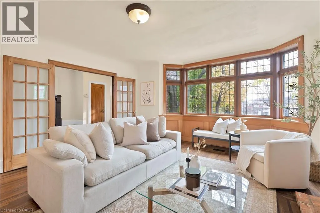 295 PLAINS Road W