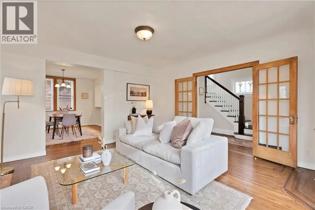 295 PLAINS Road W