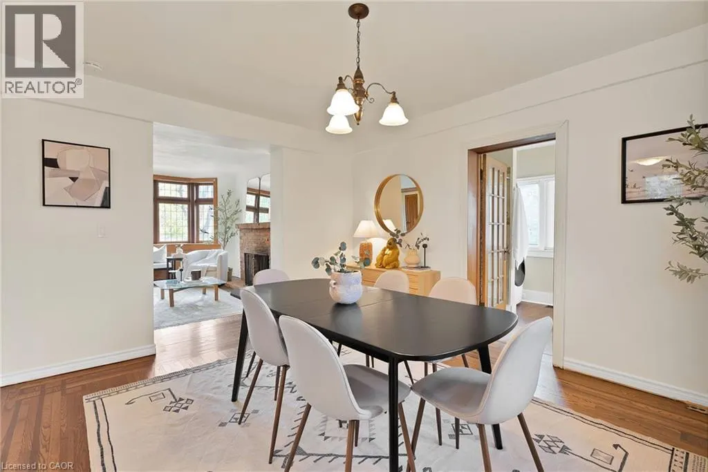 295 PLAINS Road W