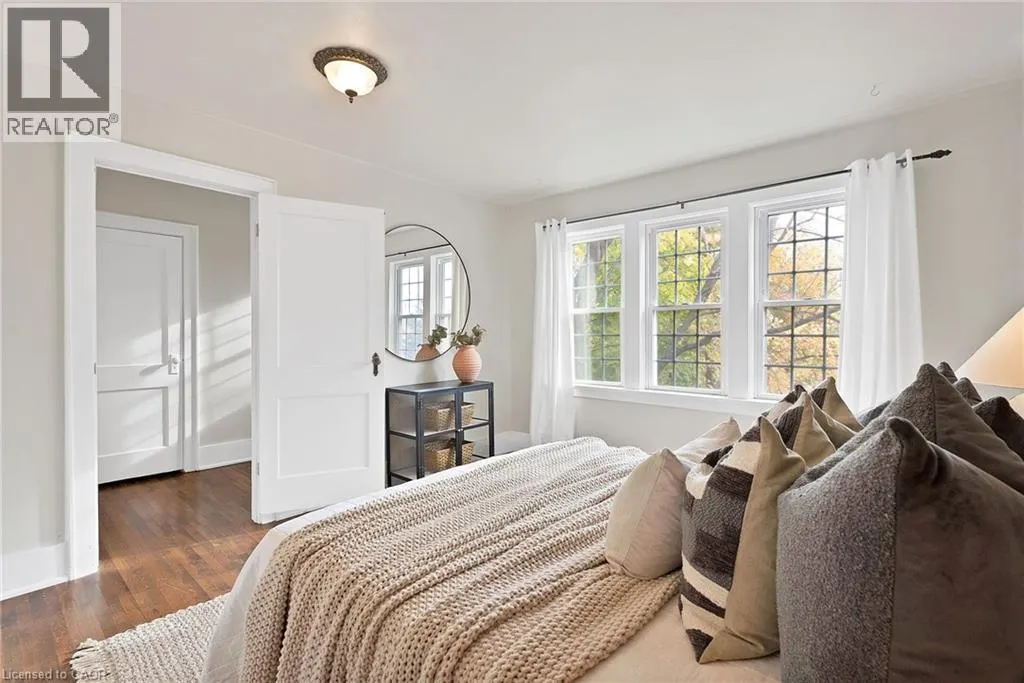 295 PLAINS Road W