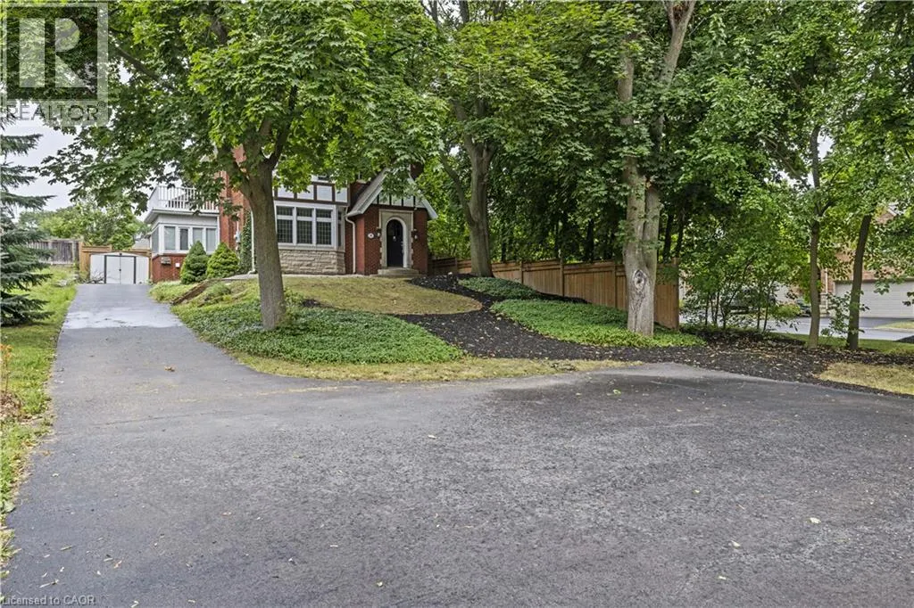 295 PLAINS Road W