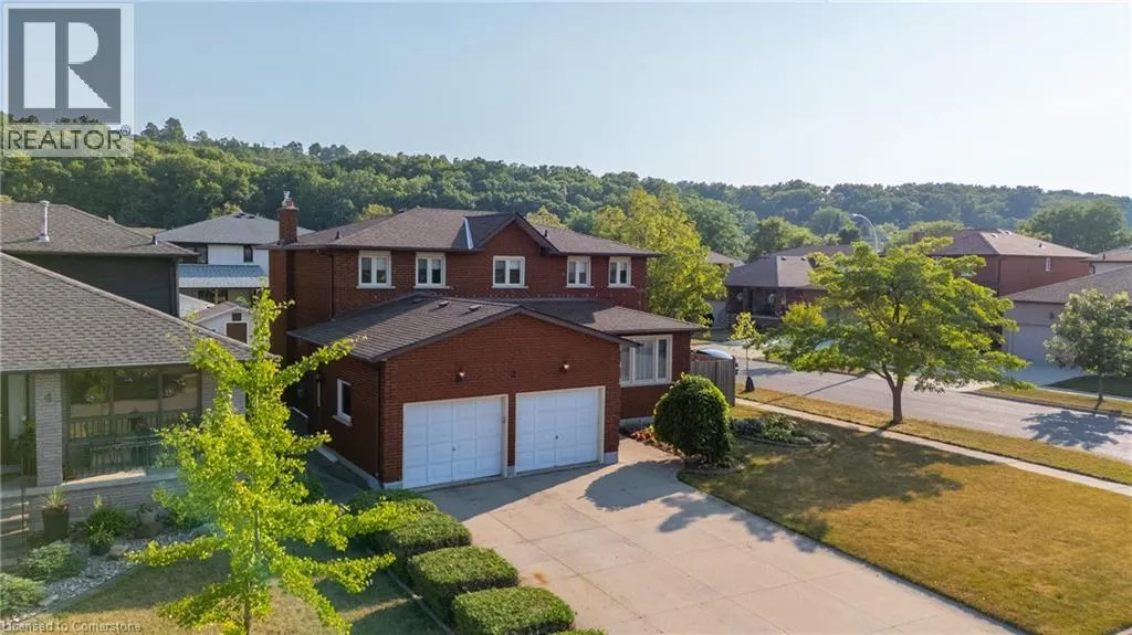 2 VINEHILL Drive