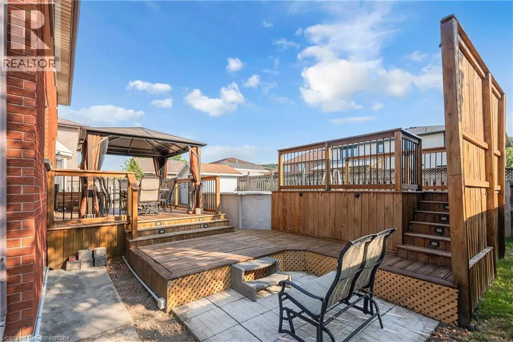 2 VINEHILL Drive