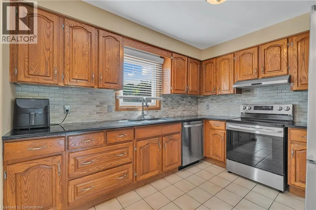 2 VINEHILL Drive