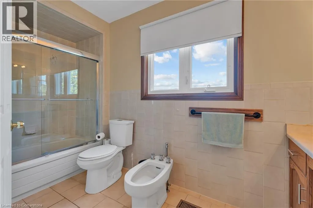 2 VINEHILL Drive