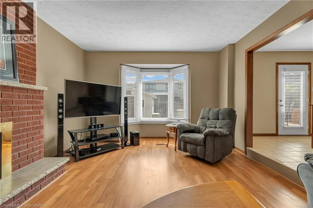 2 VINEHILL Drive