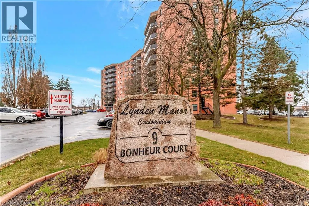 9 BONHEUR Court Unit# 902, #902