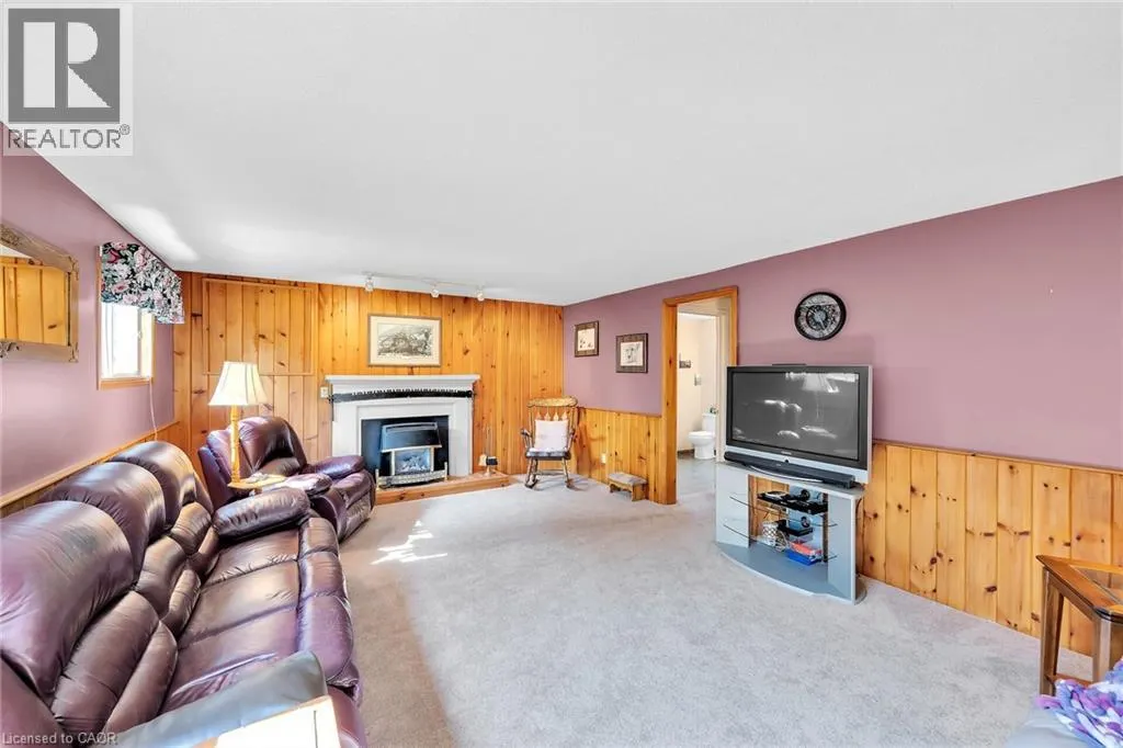 113 WADE Road N