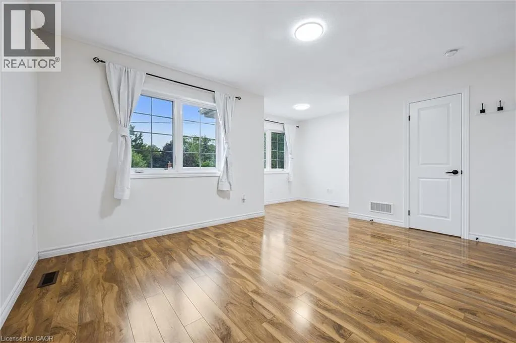 62 TURNER Avenue