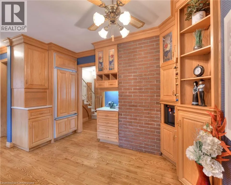 1 KINGFISHER Drive