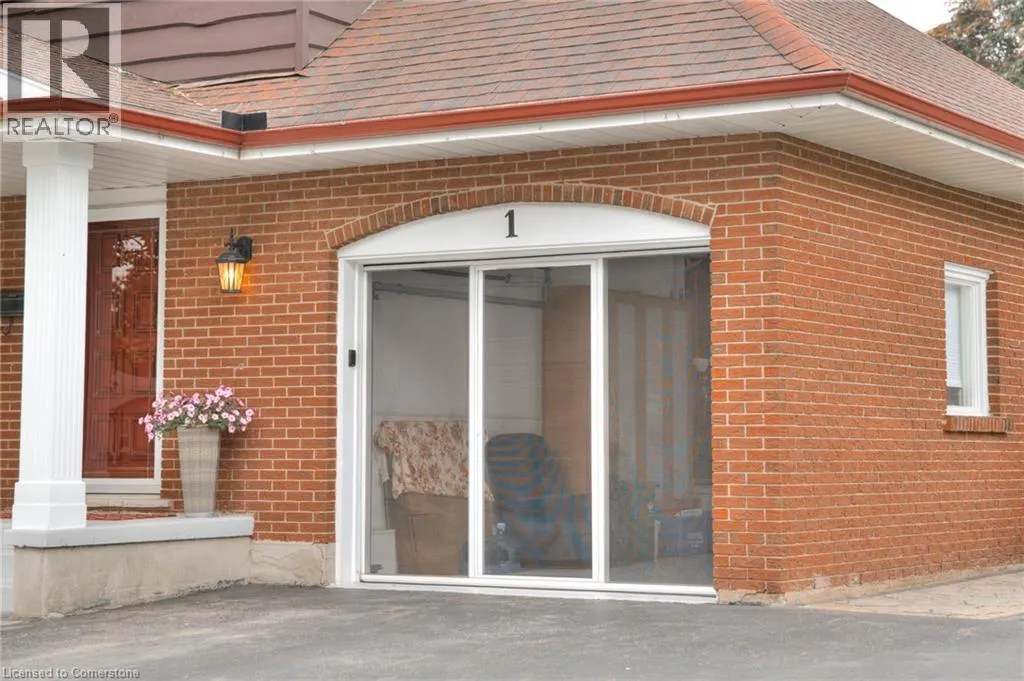 1 KINGFISHER Drive