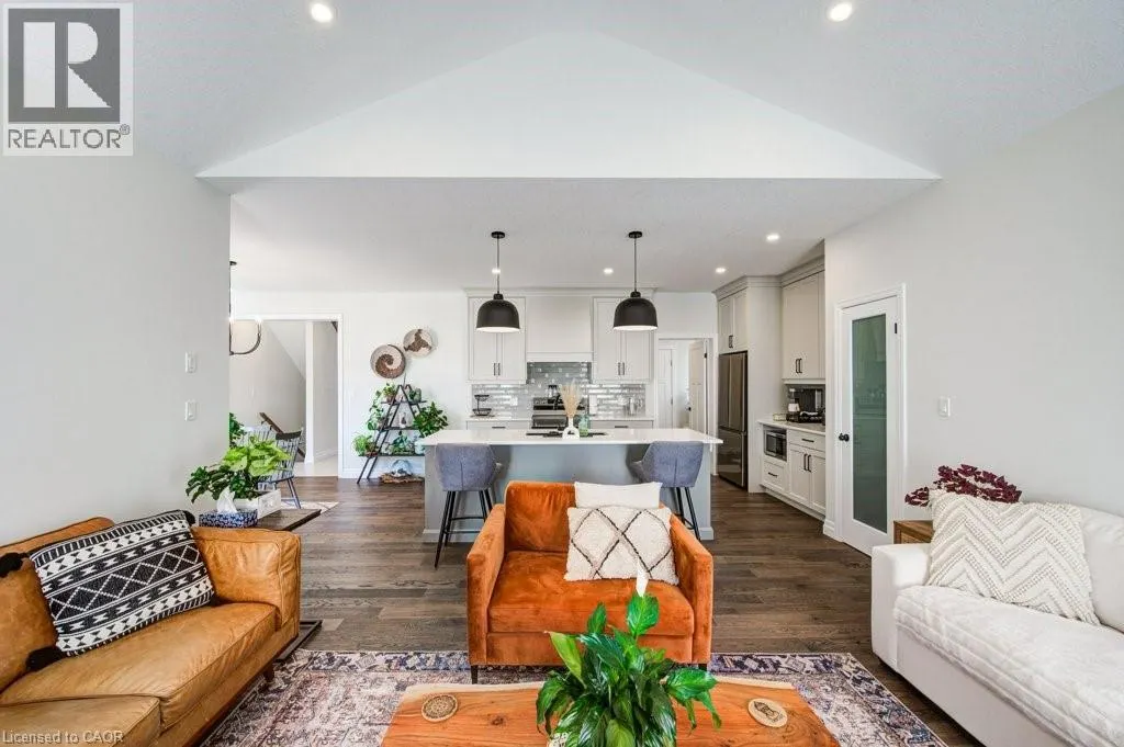 111 LIVINGSTON Drive