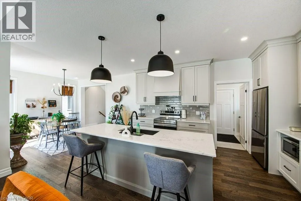 111 LIVINGSTON Drive