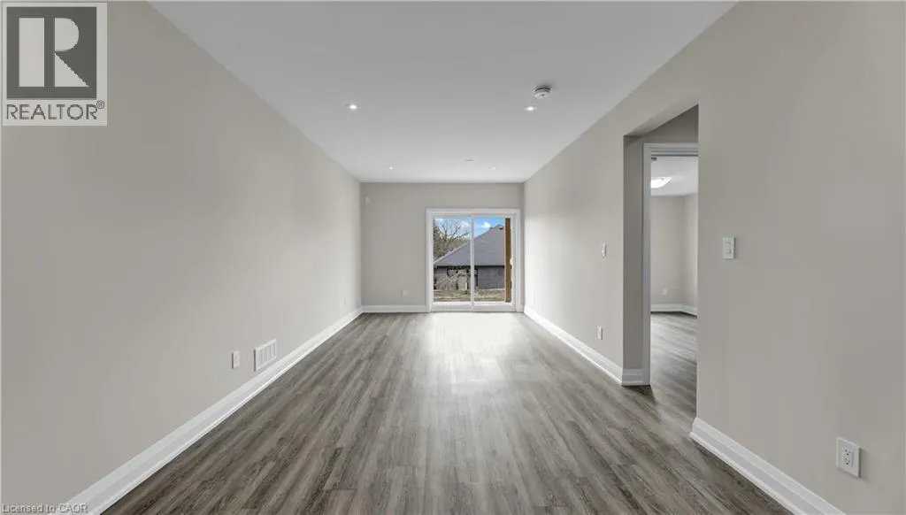 800 GARDEN COURT Crescent
