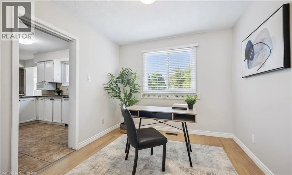 136 ST JEROME Crescent