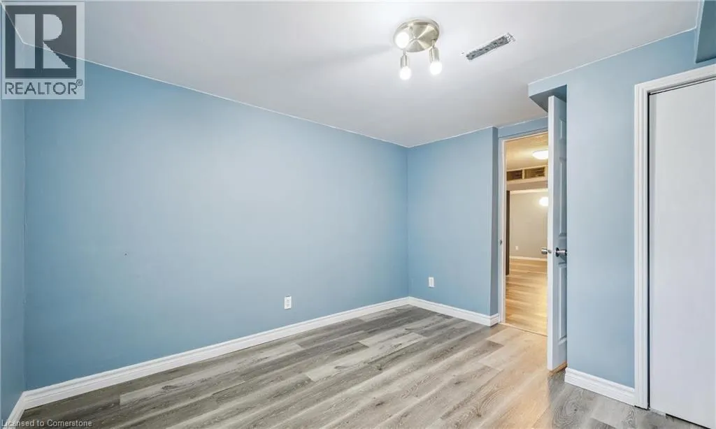 136 ST JEROME Crescent