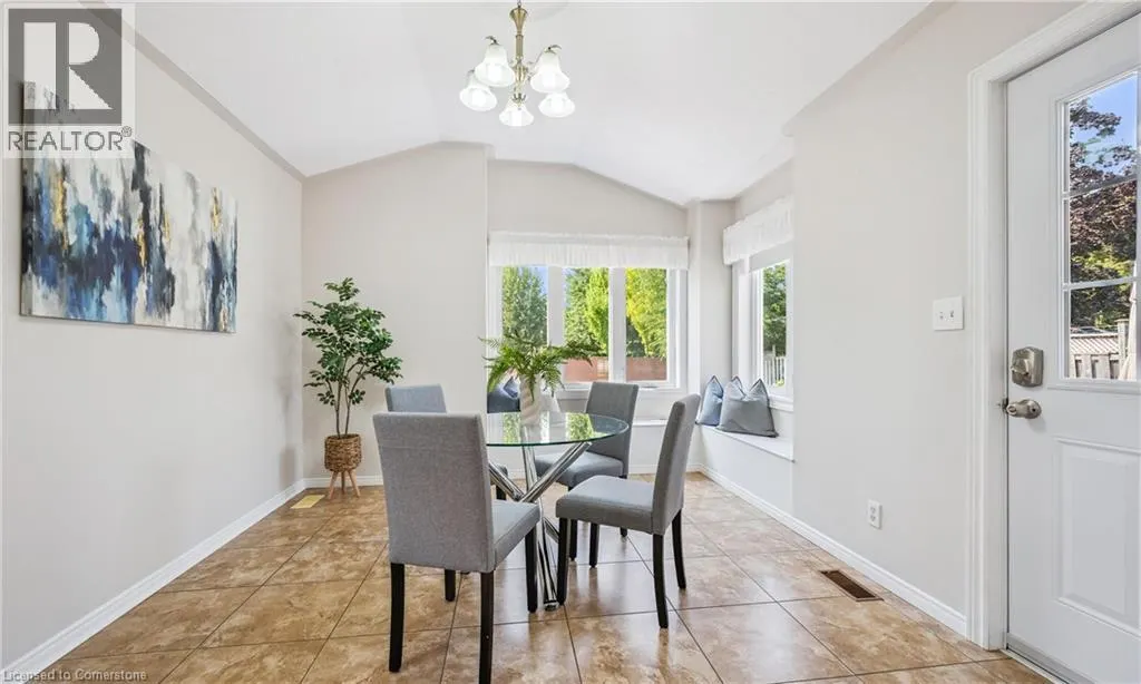 136 ST JEROME Crescent