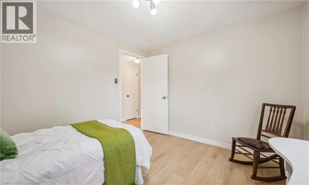136 ST JEROME Crescent
